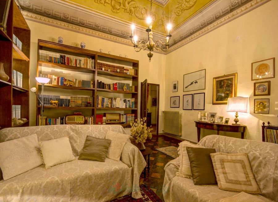 Residenza Storica Palazzo Ricciarelli Villa Volterra Buitenkant foto